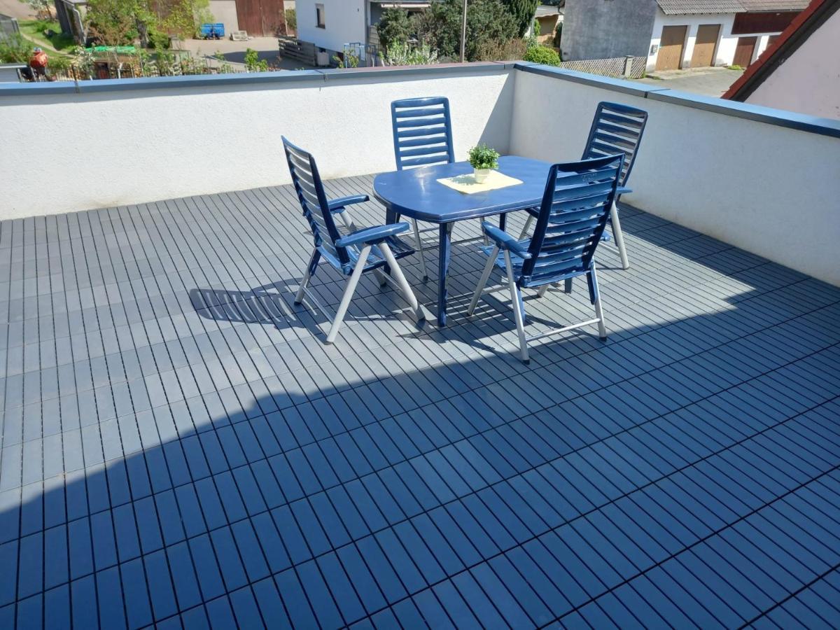 Neubau Appartement Mit Terasse, Privater Eingang,Parkplatz,Kueche Фюрт Экстерьер фото