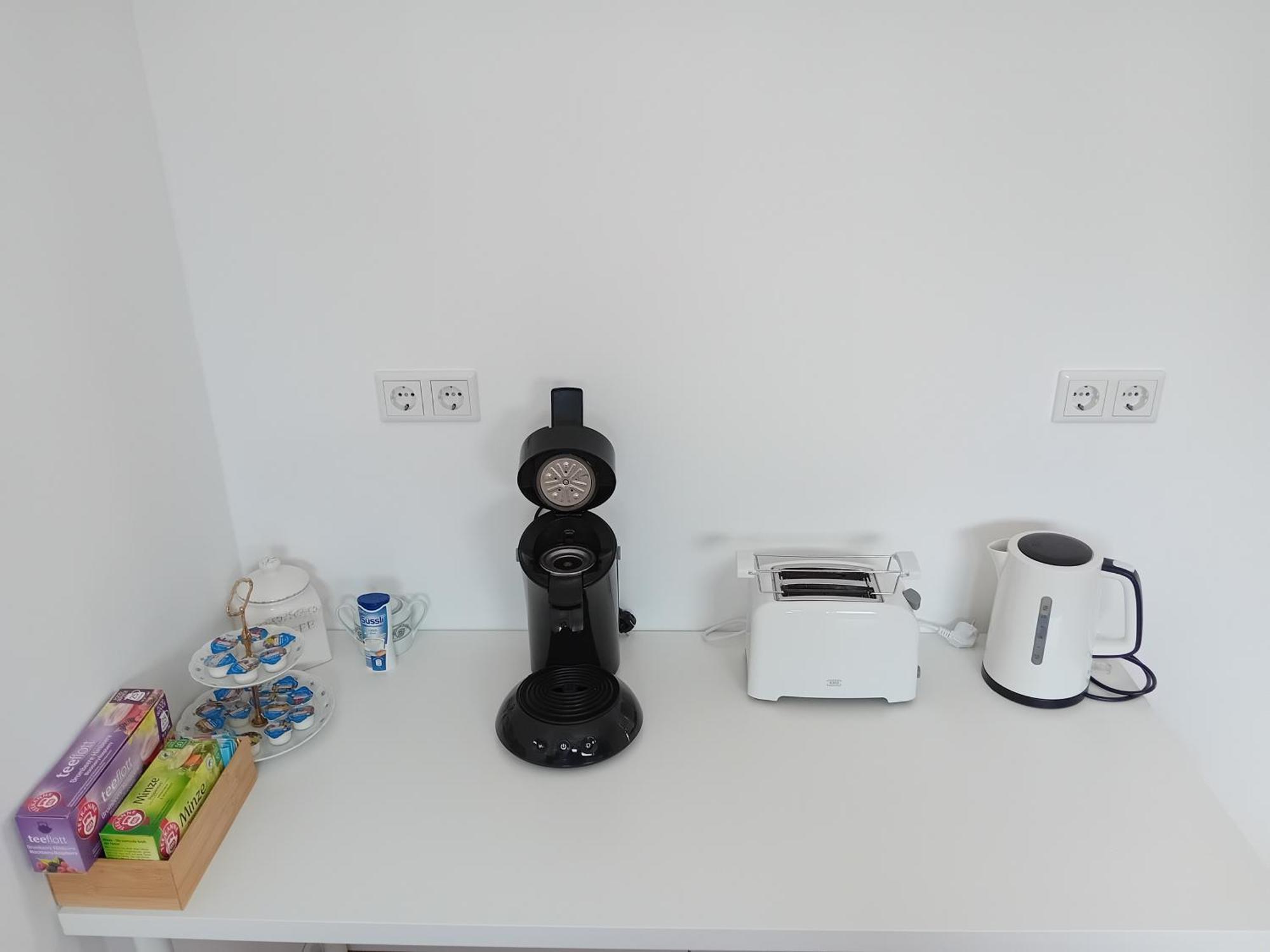 Neubau Appartement Mit Terasse, Privater Eingang,Parkplatz,Kueche Фюрт Экстерьер фото