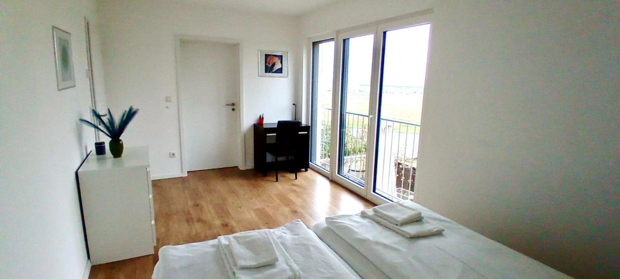 Neubau Appartement Mit Terasse, Privater Eingang,Parkplatz,Kueche Фюрт Экстерьер фото